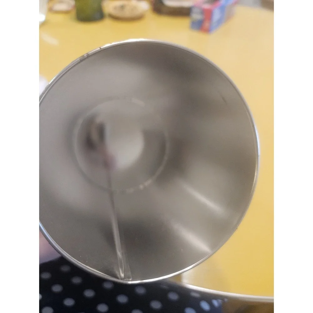 Vintage Vegetable Tin‎